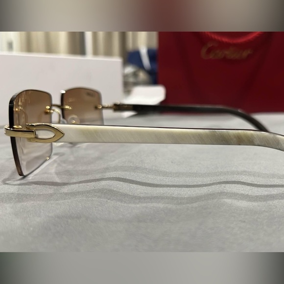 *SOLD* Cartier white buffs - Picture 4 of 7